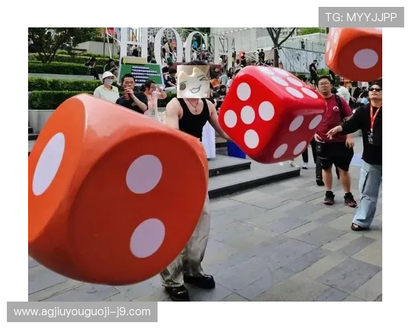 掌握三个骰子比大小的基本玩法和高级技巧，成为游戏中的赢家指南